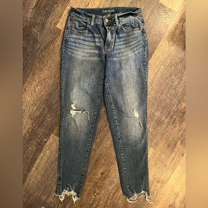 Maurice’s Distressed Crop Jeans Size 4